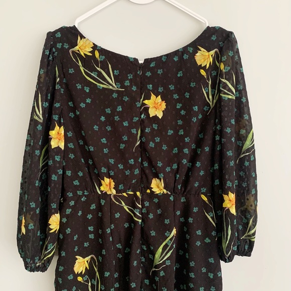 Wayward Fancies Eshakti Floral Square Neck Dress - Picture 15 of 16
